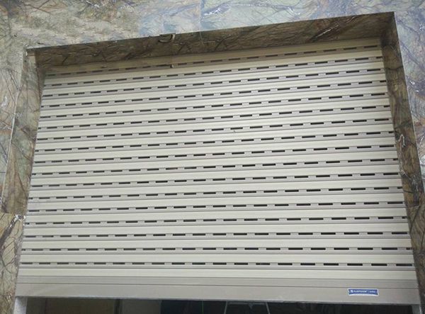 cửa cuốn austdoor chính hãng
